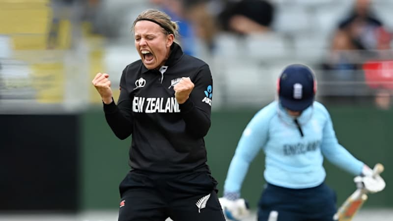 <strong>Tahuhu makes central contract comeback as New Zealand announces offer list</strong>