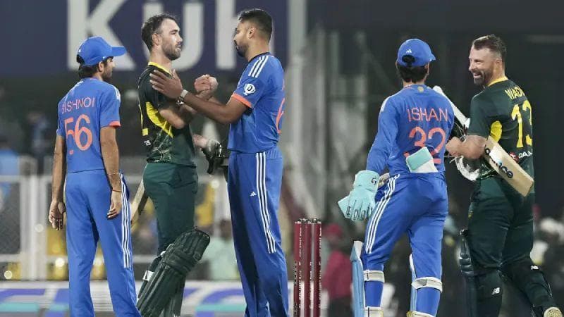 <strong>Three Mistakes that Cost India the 3rd T20I Against Australia</strong>